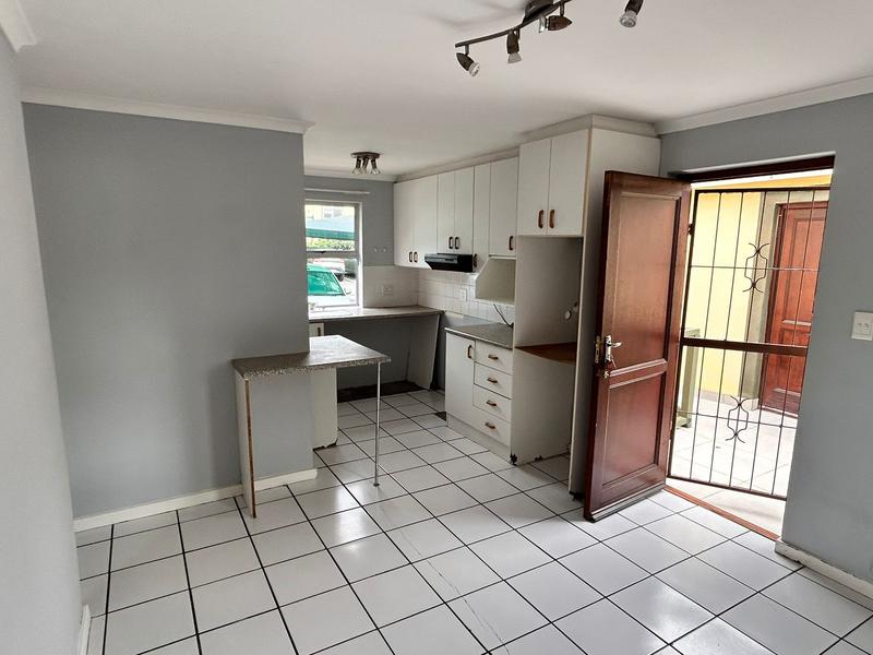 To Let 2 Bedroom Property for Rent in Glencairn Western Cape